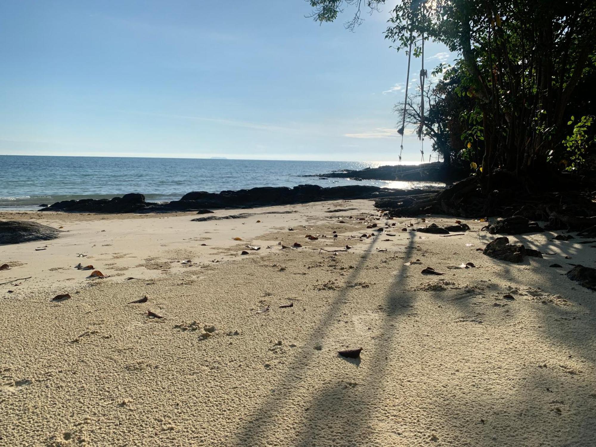 Готель ลุงดำฮัทบีช Koh Samet Екстер'єр фото